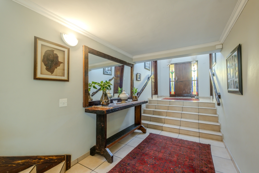 5 Bedroom Property for Sale in Moreleta Park Gauteng