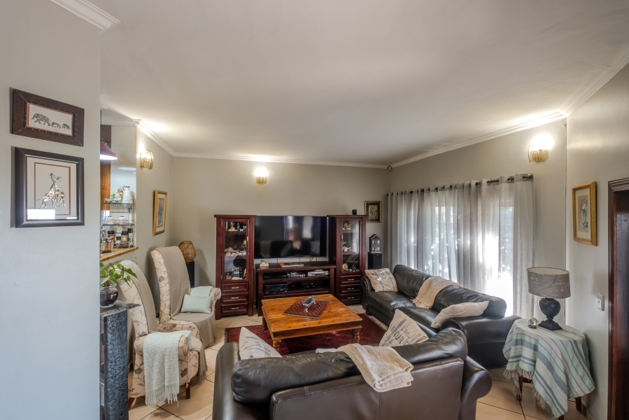 5 Bedroom Property for Sale in Moreleta Park Gauteng