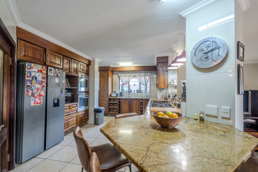 5 Bedroom Property for Sale in Moreleta Park Gauteng