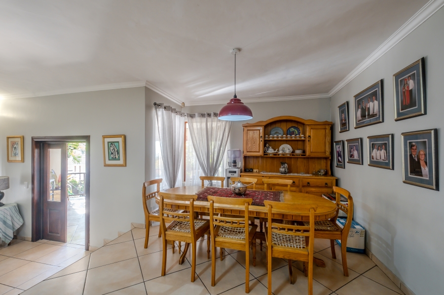 5 Bedroom Property for Sale in Moreleta Park Gauteng