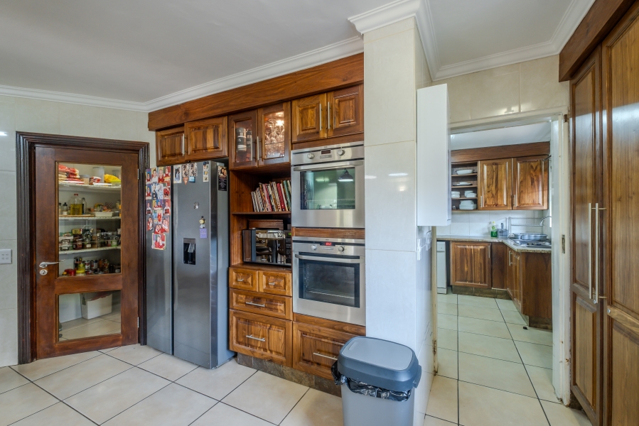 5 Bedroom Property for Sale in Moreleta Park Gauteng