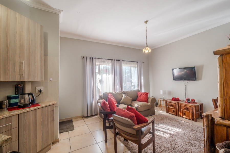 5 Bedroom Property for Sale in Moreleta Park Gauteng