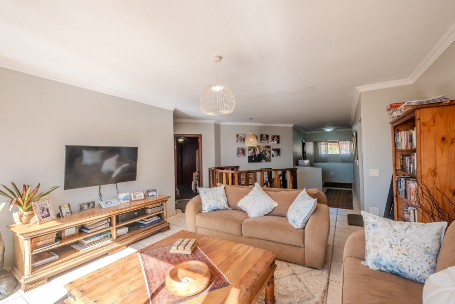 5 Bedroom Property for Sale in Moreleta Park Gauteng