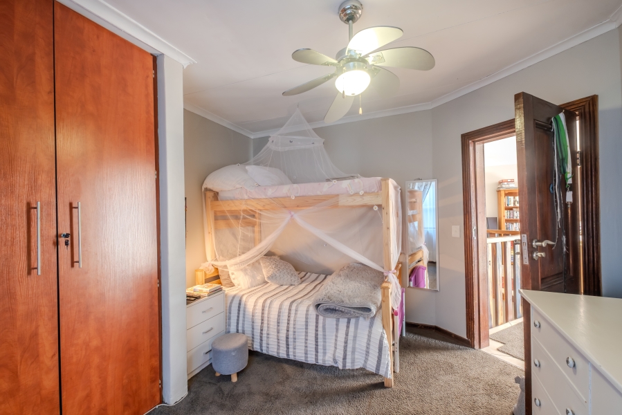 5 Bedroom Property for Sale in Moreleta Park Gauteng