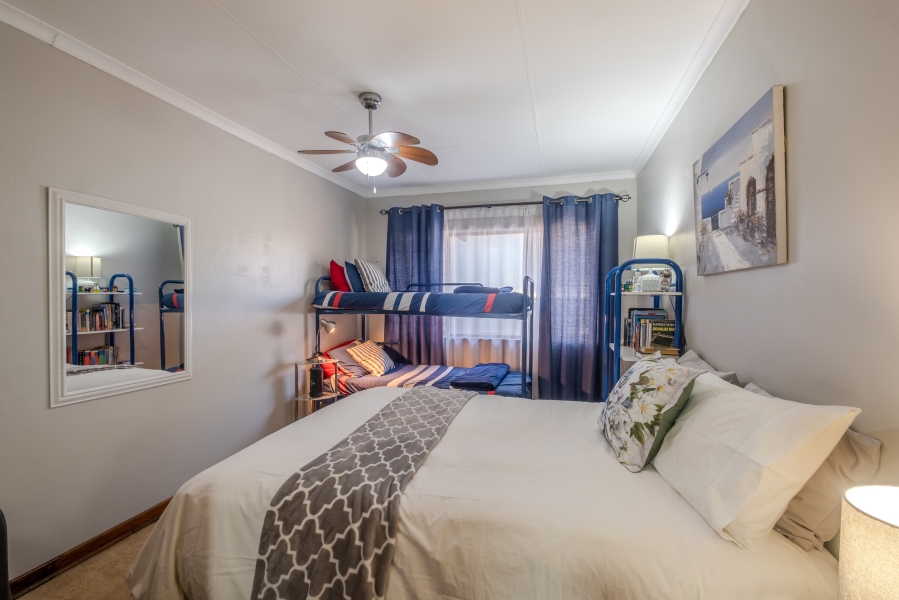 5 Bedroom Property for Sale in Moreleta Park Gauteng