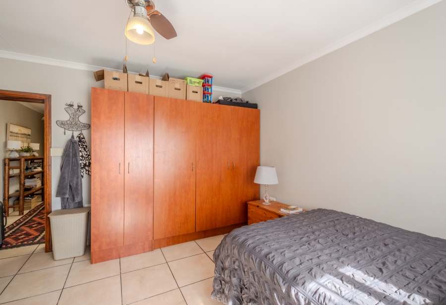 5 Bedroom Property for Sale in Moreleta Park Gauteng