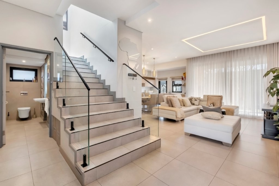 To Let 3 Bedroom Property for Rent in Bryanston Gauteng