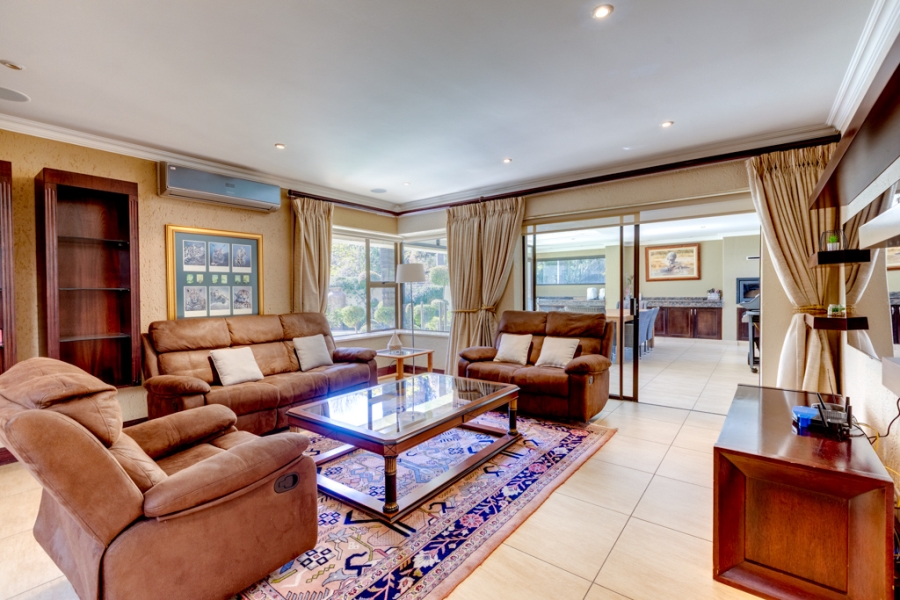 To Let 4 Bedroom Property for Rent in Duxberry Gauteng