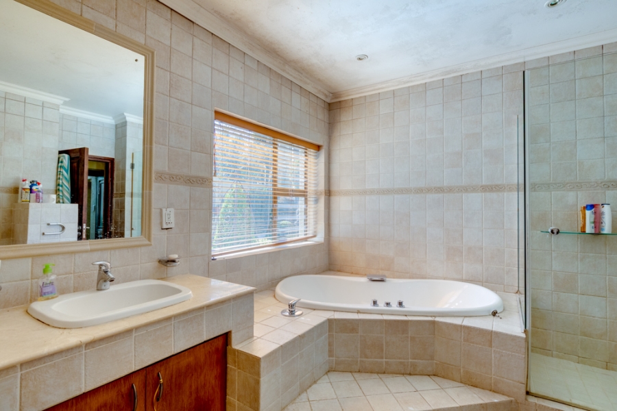 To Let 4 Bedroom Property for Rent in Duxberry Gauteng