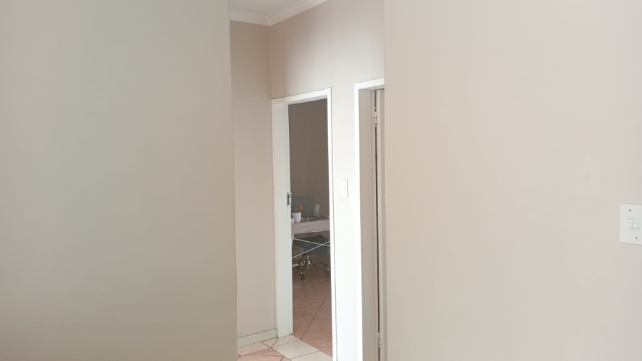 2 Bedroom Property for Sale in Mooikloof Ridge Gauteng
