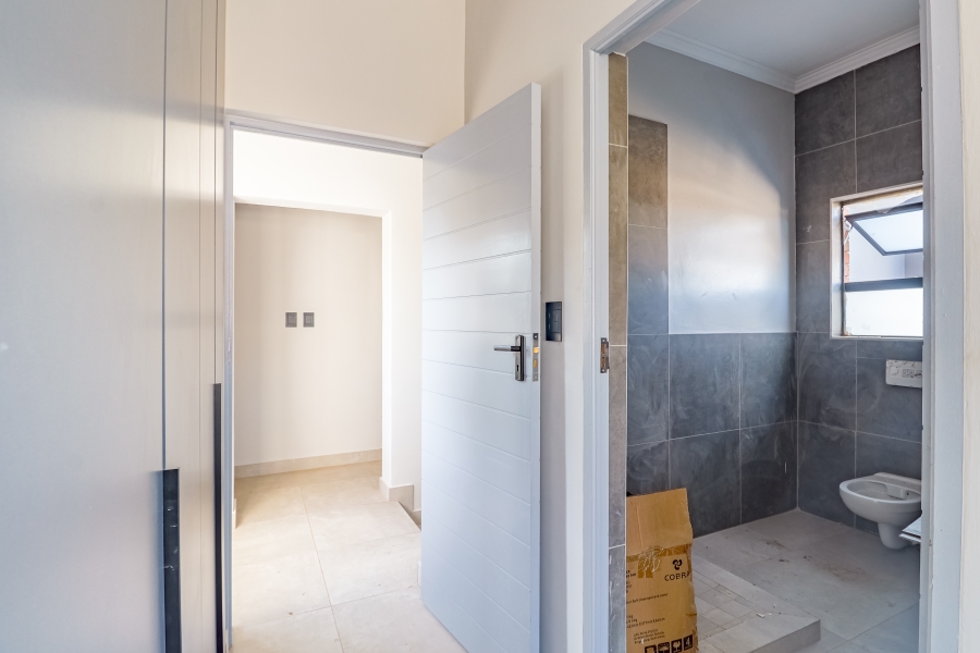 3 Bedroom Property for Sale in Six Fountains Residential Estate Gauteng