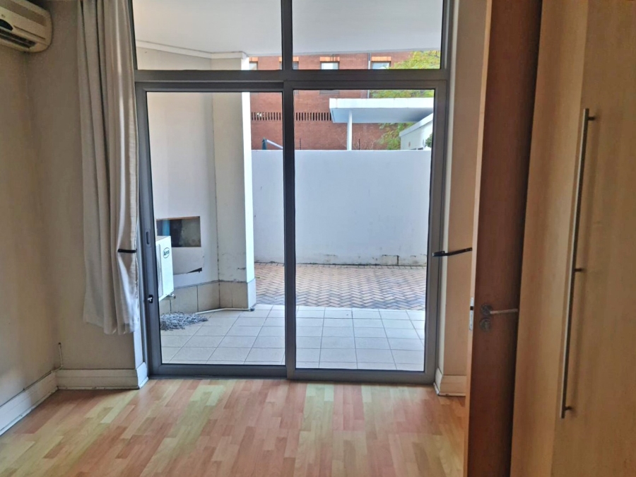 To Let 2 Bedroom Property for Rent in Sandown Gauteng