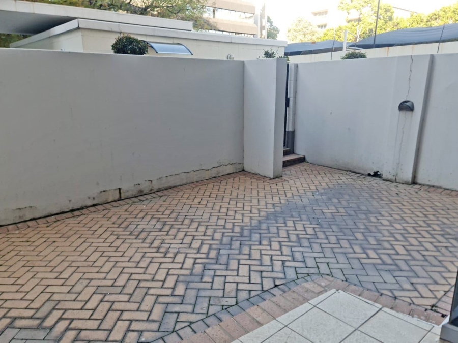 To Let 2 Bedroom Property for Rent in Sandown Gauteng