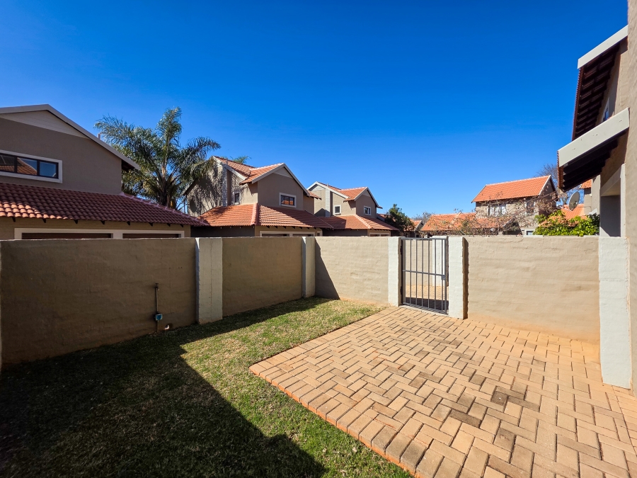 2 Bedroom Property for Sale in Country View Estate Gauteng