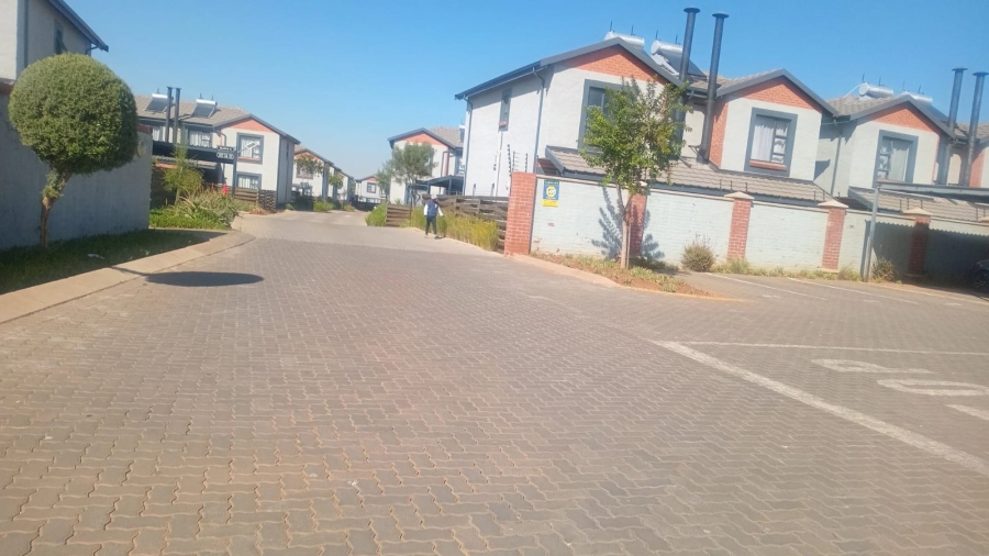 To Let 3 Bedroom Property for Rent in Terenure Gauteng