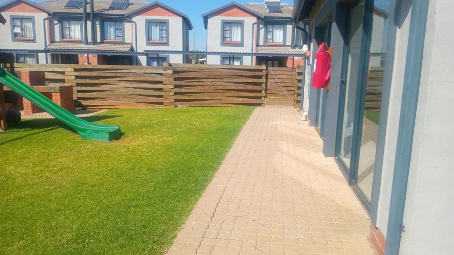 To Let 3 Bedroom Property for Rent in Terenure Gauteng
