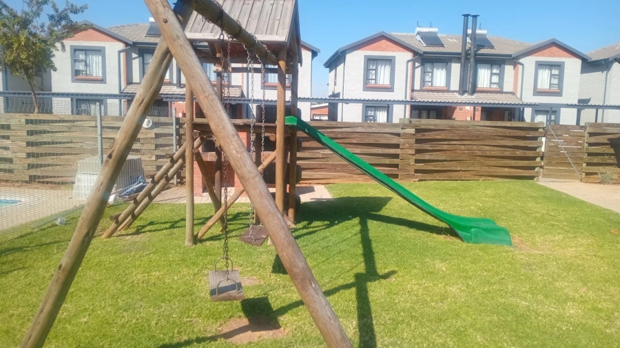 To Let 3 Bedroom Property for Rent in Terenure Gauteng
