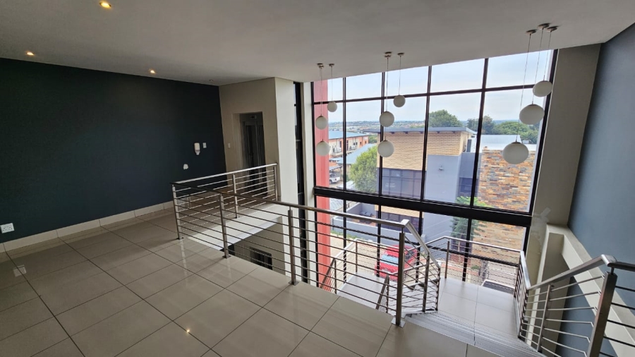 Commercial Property for Sale in Die Hoewes Gauteng