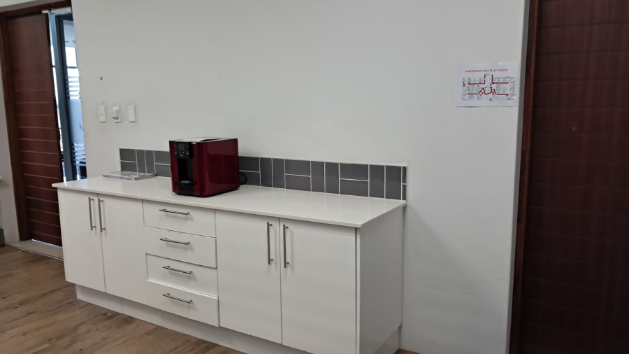 Commercial Property for Sale in Die Hoewes Gauteng