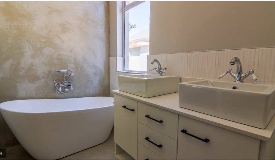 3 Bedroom Property for Sale in Waterkloof Gauteng