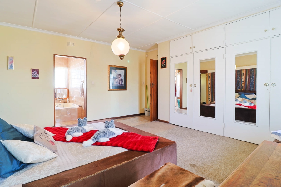 4 Bedroom Property for Sale in Tulisa Park Gauteng