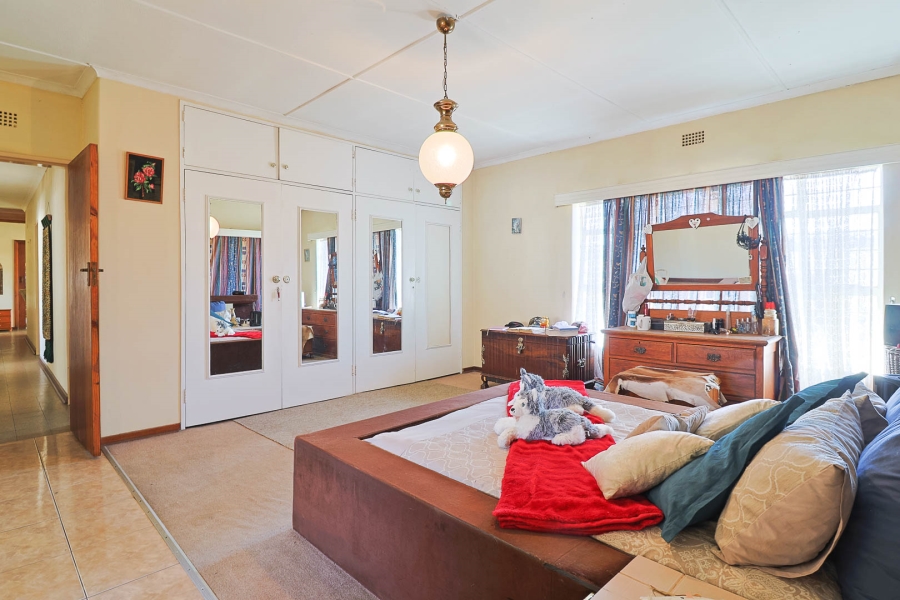 4 Bedroom Property for Sale in Tulisa Park Gauteng