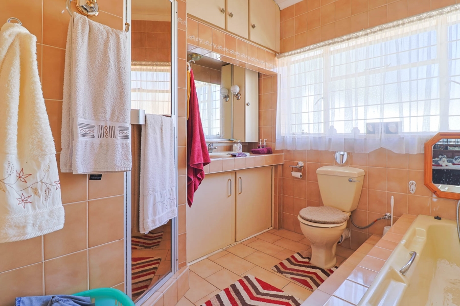 4 Bedroom Property for Sale in Tulisa Park Gauteng