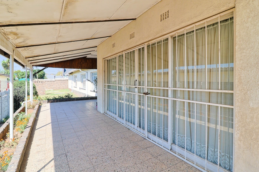 4 Bedroom Property for Sale in Tulisa Park Gauteng