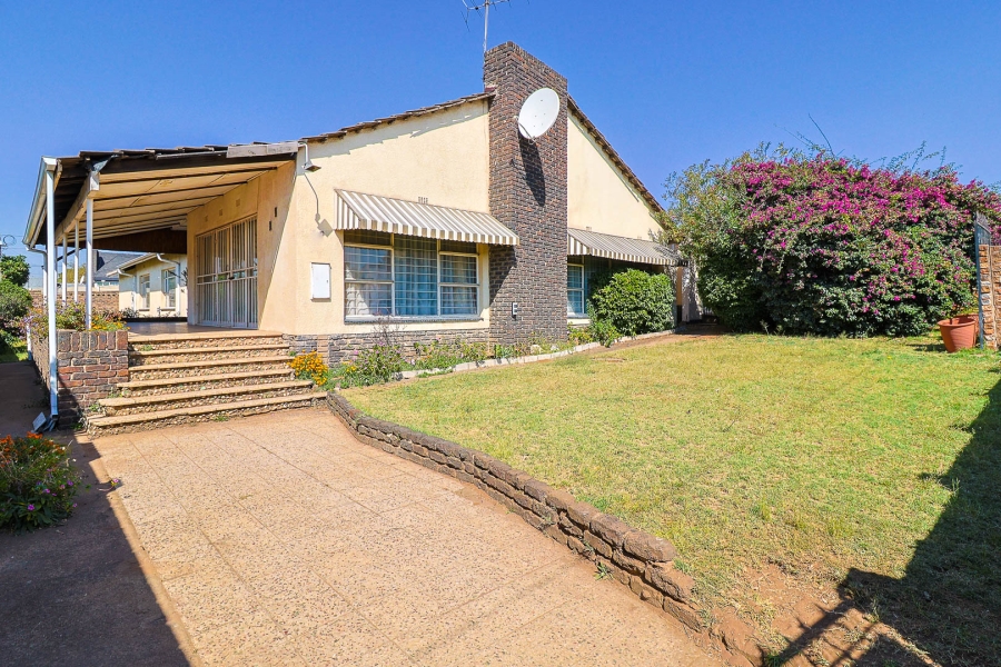 4 Bedroom Property for Sale in Tulisa Park Gauteng