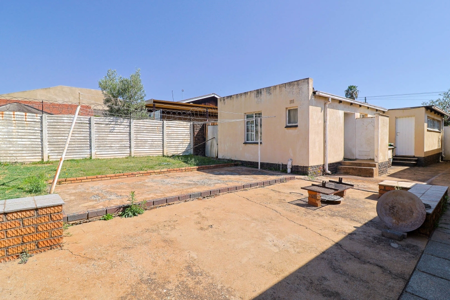 4 Bedroom Property for Sale in Tulisa Park Gauteng