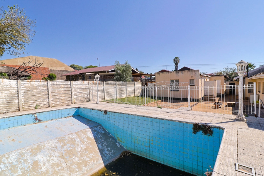 4 Bedroom Property for Sale in Tulisa Park Gauteng