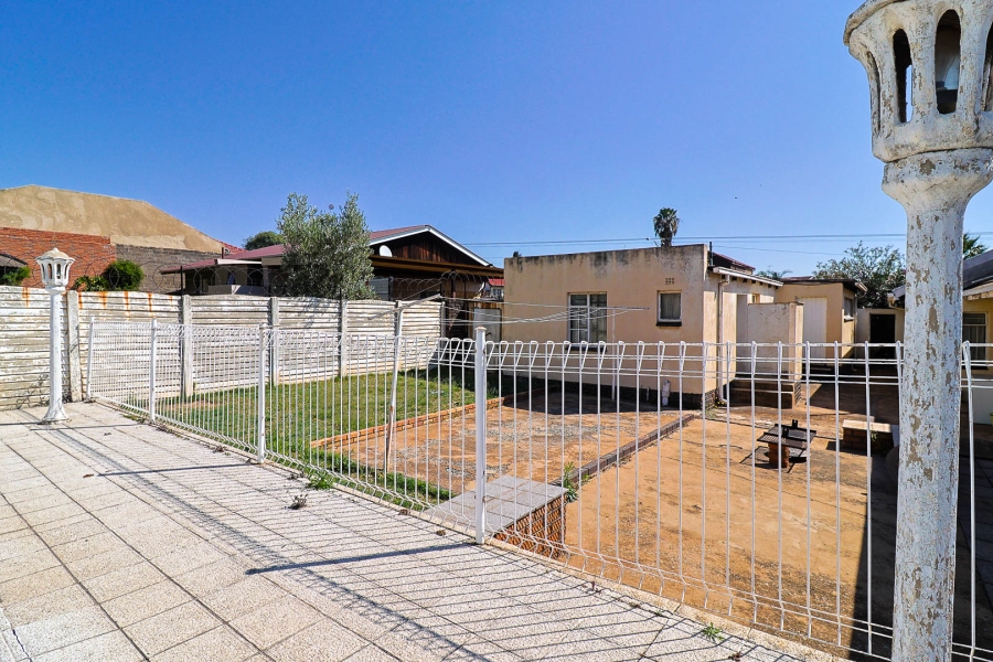 4 Bedroom Property for Sale in Tulisa Park Gauteng