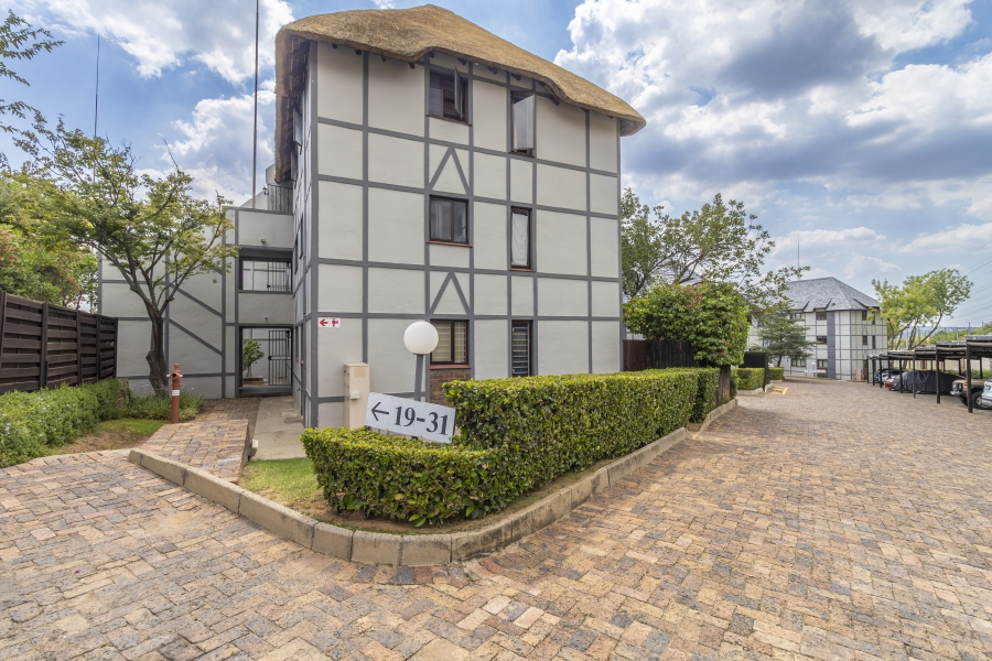 2 Bedroom Property for Sale in Sunninghill Gauteng