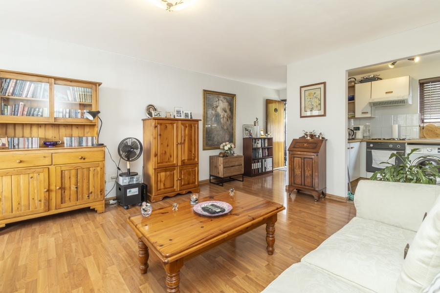 2 Bedroom Property for Sale in Sunninghill Gauteng