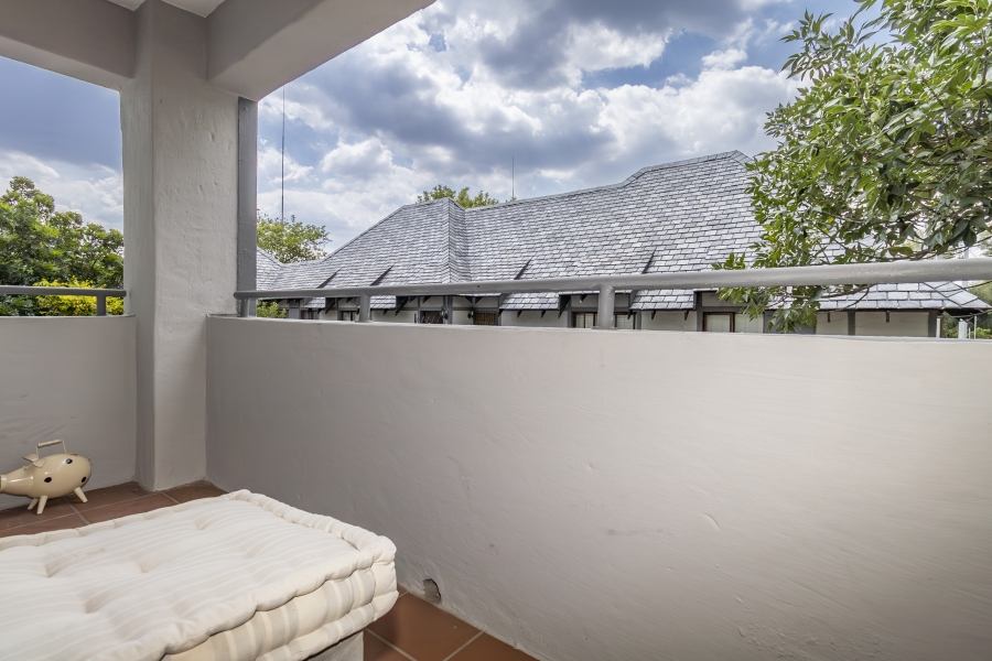 2 Bedroom Property for Sale in Sunninghill Gauteng