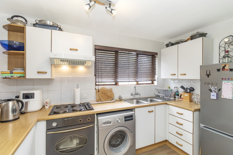 2 Bedroom Property for Sale in Sunninghill Gauteng