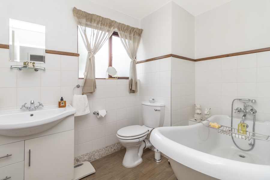 2 Bedroom Property for Sale in Sunninghill Gauteng