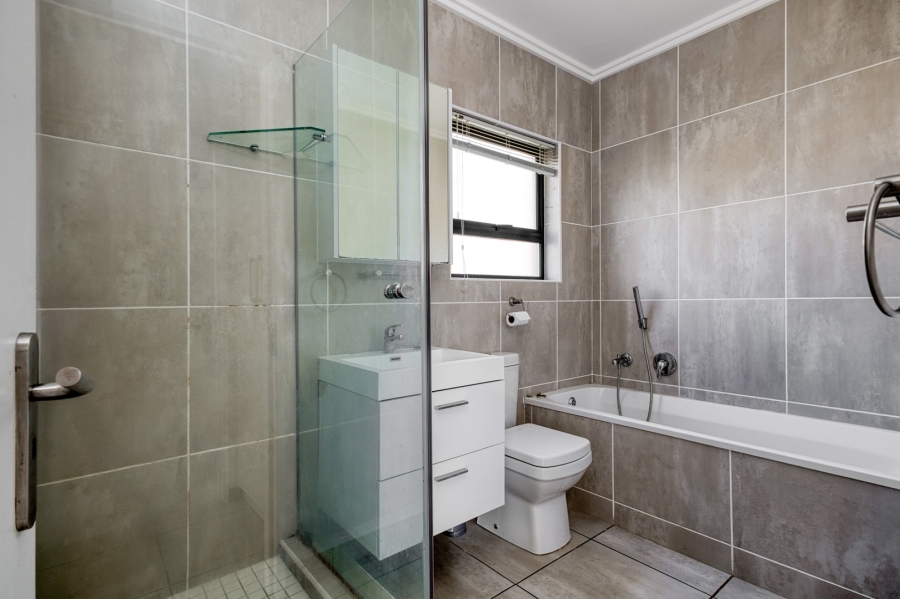 1 Bedroom Property for Sale in Beverley Gauteng