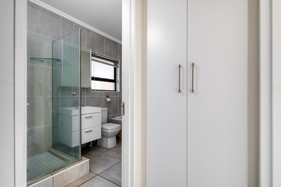 1 Bedroom Property for Sale in Beverley Gauteng