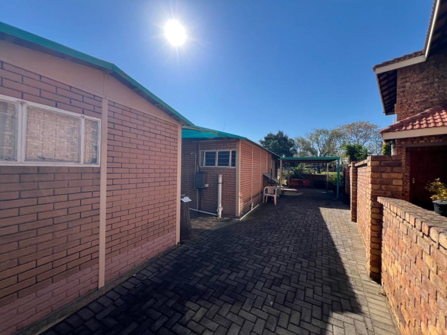 1 Bedroom Property for Sale in Misty Bay Gauteng