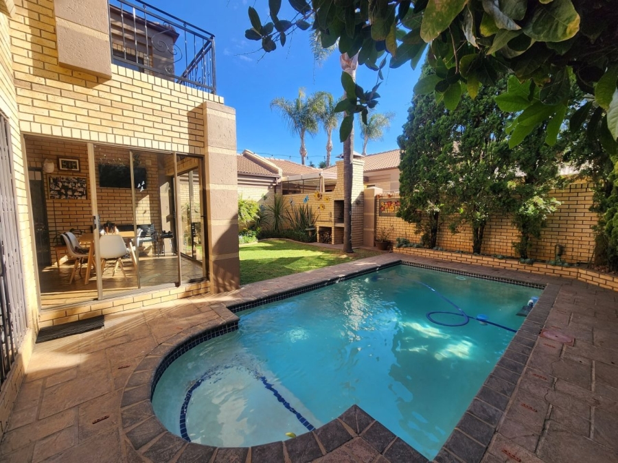 4 Bedroom Property for Sale in Bartlett Gauteng