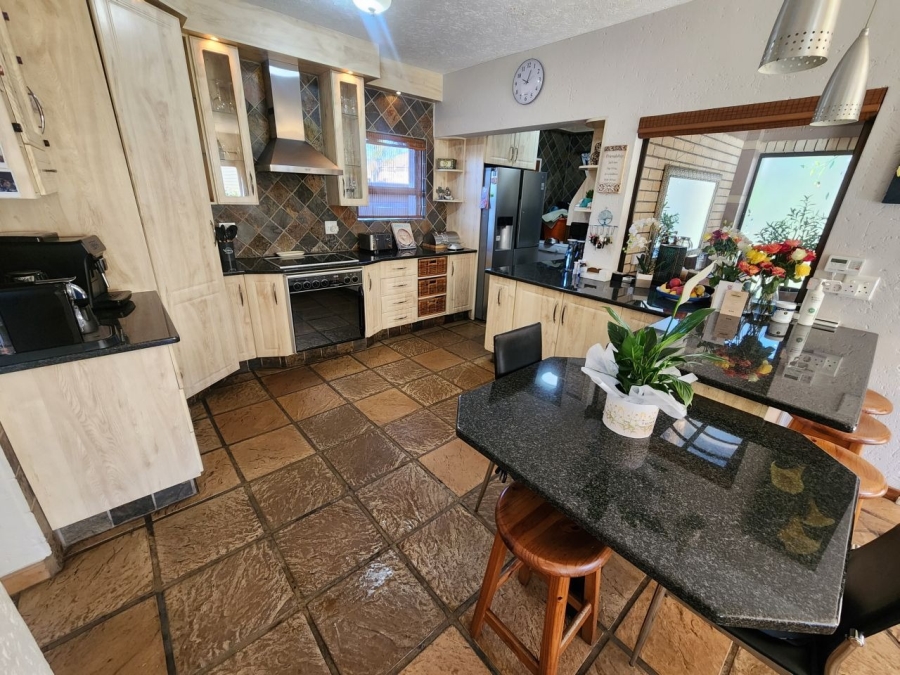 4 Bedroom Property for Sale in Bartlett Gauteng