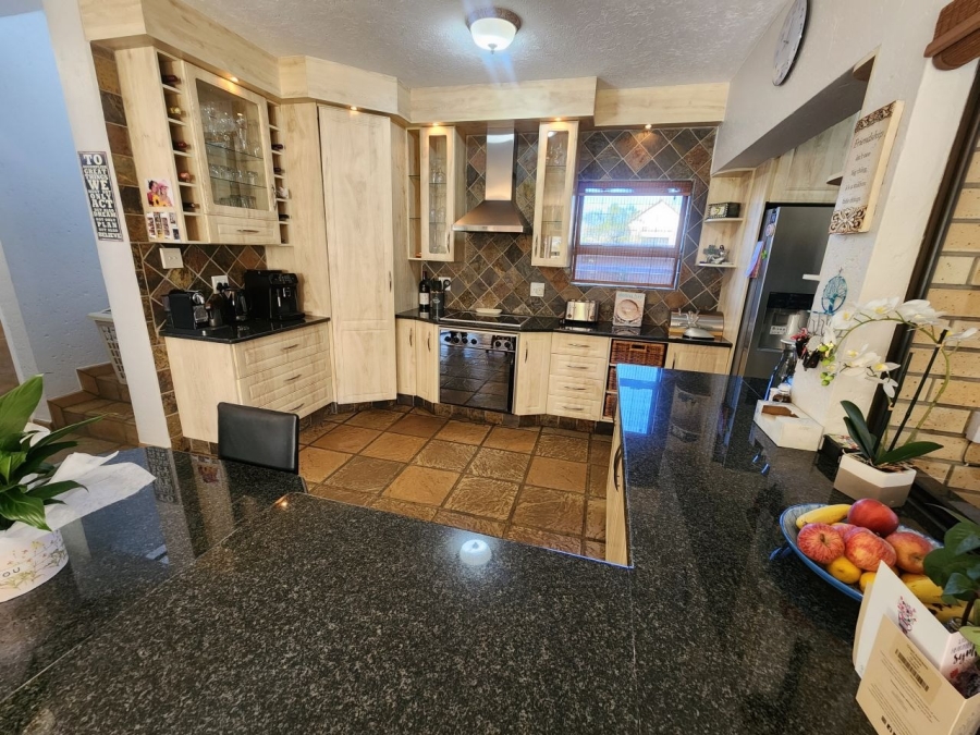4 Bedroom Property for Sale in Bartlett Gauteng