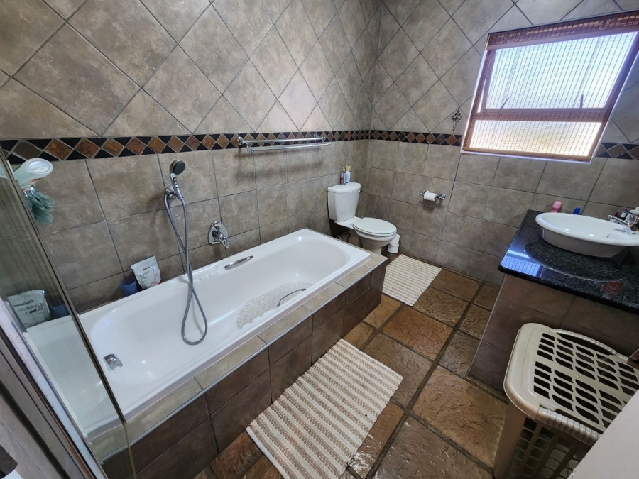 4 Bedroom Property for Sale in Bartlett Gauteng
