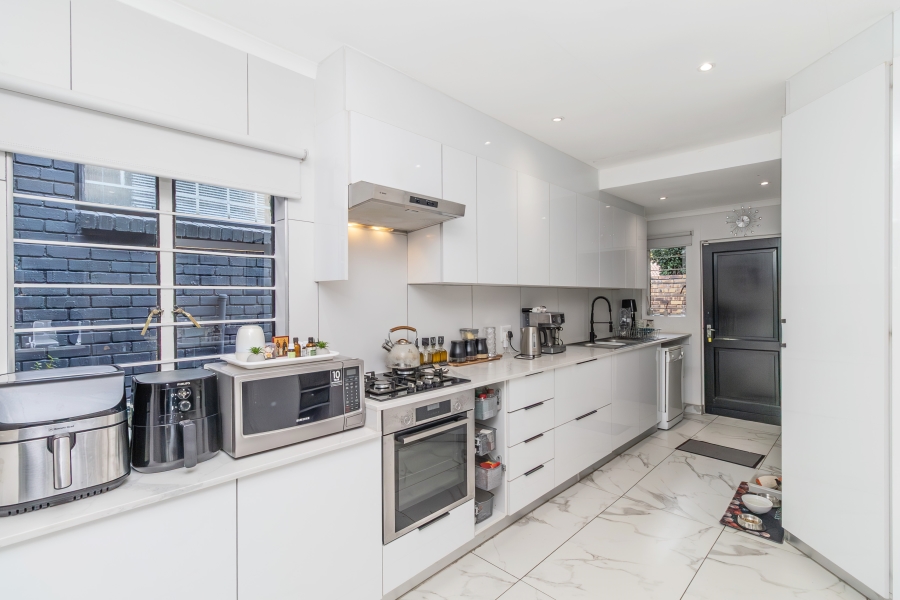 2 Bedroom Property for Sale in Paulshof Gauteng