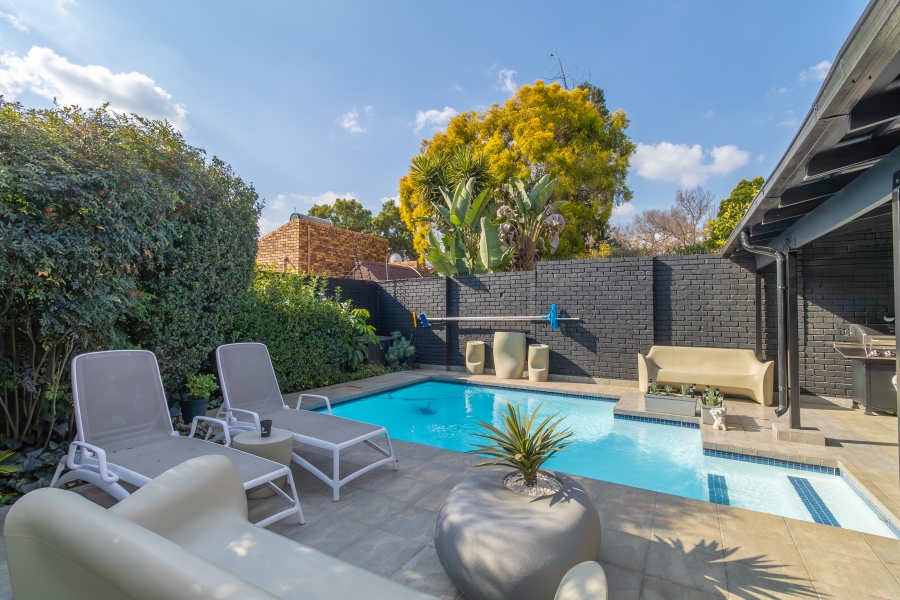2 Bedroom Property for Sale in Paulshof Gauteng