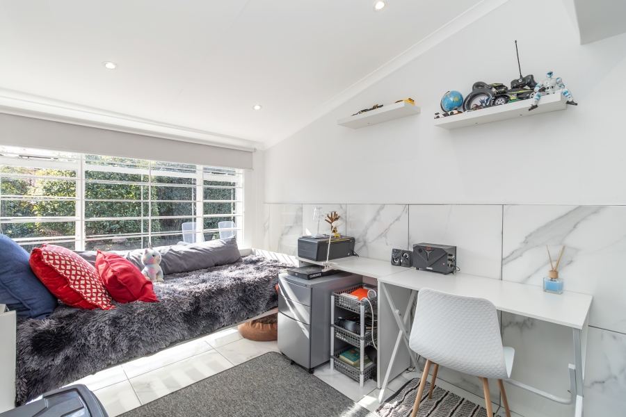 2 Bedroom Property for Sale in Paulshof Gauteng
