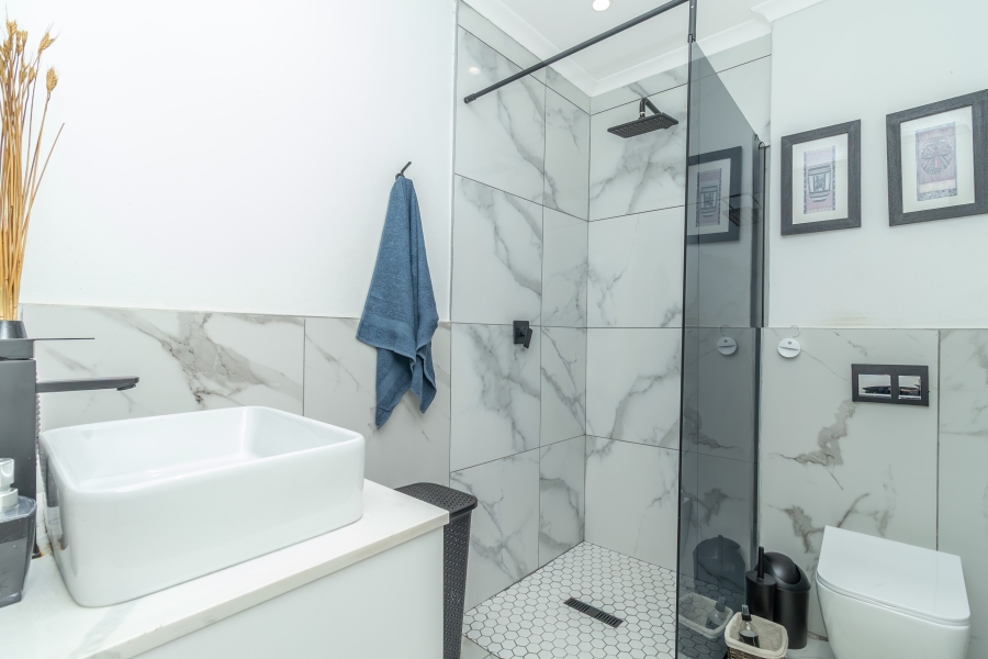 2 Bedroom Property for Sale in Paulshof Gauteng