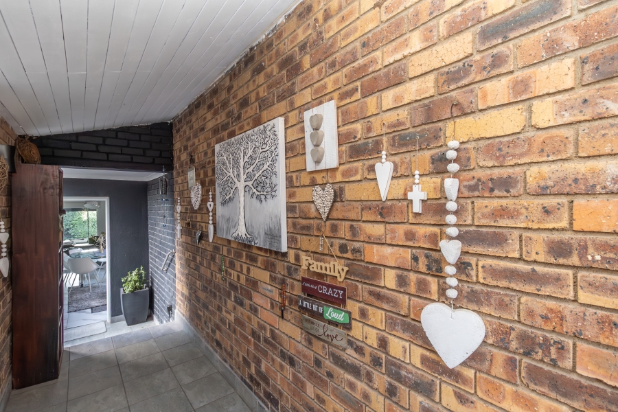 2 Bedroom Property for Sale in Paulshof Gauteng