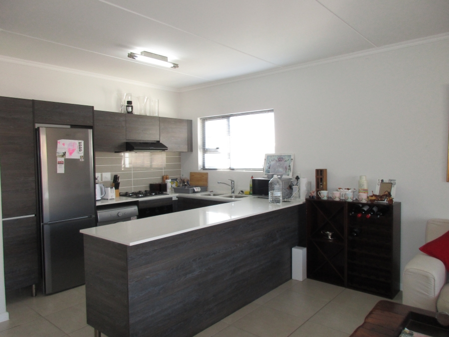 2 Bedroom Property for Sale in Olivedale Gauteng
